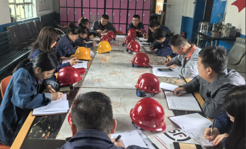 工投公司機關黨支部開展&ldquo;踐行八項規定守初心 淬煉作風本色擔使命&rdquo;主題黨日活動