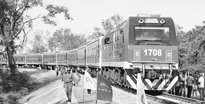 搭中國(guó)快車(chē)，促非洲發(fā)展